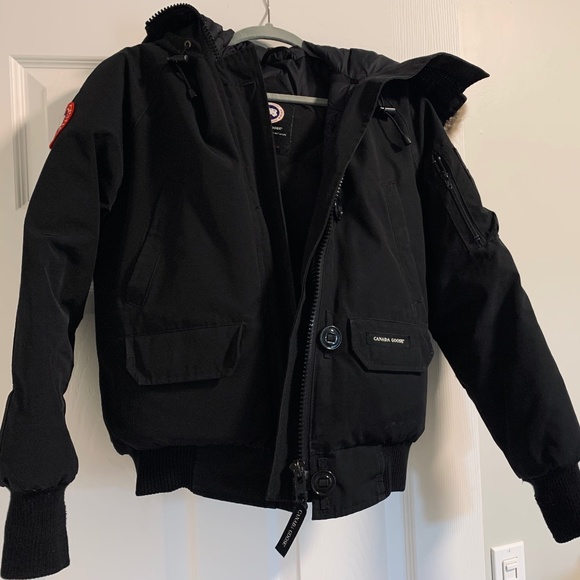 Womens Canada Goose Bomber Jacket - Picture 1 of 3